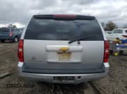 ✅ 2014 Chevrolet Suburban LT • VIN: 1GNSKJE71ER240120 • Lot: 78136164. Wystawiony na Copart z przebiegiem 209 203 mil. Bezpłatny archiwum sprzedaży aukcyjnych z USA i szczegółowy raport historii pojazdu na DreamBid. Zdjęcie 6.