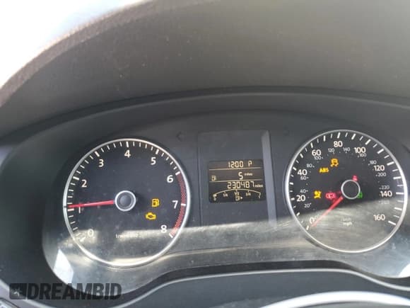 ✅ 2013 Volkswagen Jetta SE • VIN: 3VWDX7AJ2DM429489 • Лот: 81315285. Опубликован ранее на Copart с пробегом 230 487 миль. Бесплатный доступ к архиву аукционных продаж из США и подробный отчёт об истории автомобиля на DreamBid. Изображение 9.