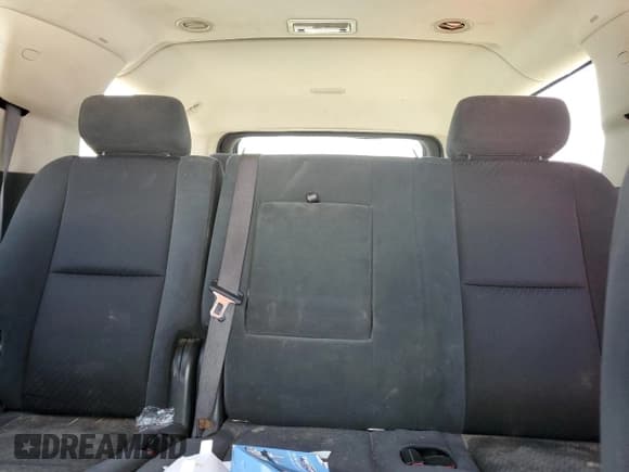 ✅ 2009 Chevrolet Suburban LS • VIN: 1GNFC16J69R200503 • Лот: 61926495. Опубликован ранее на Copart с пробегом 360 653 миль. Бесплатный доступ к архиву аукционных продаж из США и подробный отчёт об истории автомобиля на DreamBid. Изображение 10.