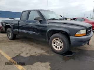 2003 Dodge Dakota z VIN 1D7HL12X83S102980, wystawiony jako Copart lot #72816614 z przebiegiem 138 422 mil mil oraz Czysty tytuł • Clean title. Historia ofert i sprzedaży dostępna na DreamBid. Obrazek 4.
