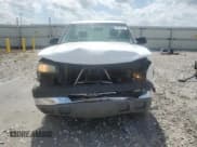 ✅ 2005 Chevrolet Silverado 2500HD Work Truck • VIN: 1GCHC24U25E211911 • Lot: 50795035. Wystawiony na Copart z przebiegiem 162 119 mil. Bezpłatny archiwum sprzedaży aukcyjnych z USA i szczegółowy raport historii pojazdu na DreamBid. Zdjęcie 5.