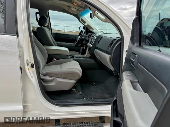 ✅ 2012 Toyota Tundra • VIN: 5TFEY5F15CX122022 • Lot: 94975005. Listed on Copart with 234,795 mi. Free auction sales archive from the USA and detailed vehicle history report at DreamBid. Image 5.