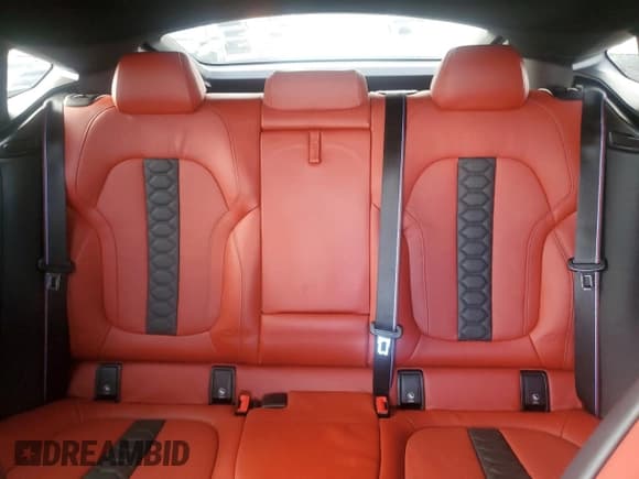 ✅ 2021 BMW X6 M • VIN: 5YMCY0C00M9F85322 • Lot: 78510014. Wystawiony na Copart z przebiegiem 19 476 mil. Bezpłatny archiwum sprzedaży aukcyjnych z USA i szczegółowy raport historii pojazdu na DreamBid. Zdjęcie 10.