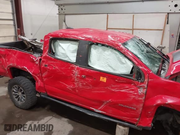 ✅ 2019 Chevrolet Colorado 4WD ZR2 • VIN: 1GCGTEEN8K1304553 • Lot: 43417338. Listed on IAAI with 75,413 mi. Free auction sales archive from the USA and detailed vehicle history report at DreamBid. Image 12.