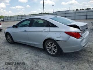 ✅ 2013 Hyundai Sonata GLS • VIN: 5NPEB4AC4DH671793 • Lot: 57382104. Listed on Copart with 40,139 mi. Free auction sales archive from the USA and detailed vehicle history report at DreamBid. Image 2.