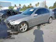 ✅ 2005 Mercedes-Benz C 230 Kompressor • VIN: WDBRF40J25A774109 • Lot: 42010040. Wystawiony na IAAI z przebiegiem 39 511 mil. Bezpłatny archiwum sprzedaży aukcyjnych z USA i szczegółowy raport historii pojazdu na DreamBid. Zdjęcie 19.