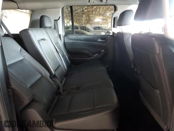 ✅ 2018 Chevrolet Suburban LT • VIN: 1GNSCHKC5JR333756 • Lot: 69671854. Wystawiony na Copart z przebiegiem 175 952 mil. Bezpłatny archiwum sprzedaży aukcyjnych z USA i szczegółowy raport historii pojazdu na DreamBid. Zdjęcie 11.