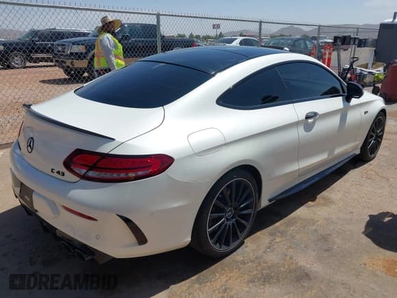 ✅ 2020 Mercedes-Benz C 43 AMG • VIN: WDDWJ6EB3LF944578 • Lot: 42665096. Wystawiony na IAAI z przebiegiem 50 991 mil. Bezpłatny archiwum sprzedaży aukcyjnych z USA i szczegółowy raport historii pojazdu na DreamBid. Zdjęcie 4.