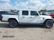 ✅ 2020 Jeep Gladiator Overland • VIN: 1C6HJTFGXLL180622 • Lot: 42565601. Listed on IAAI with 63,738 mi. Free auction sales archive from the USA and detailed vehicle history report at DreamBid. Image 14.