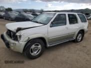 ✅ 1999 Infiniti QX4 • VIN: JNRAR05Y8XW048944 • Lot: 49834315. Listed on Copart with 174,511 mi. Free auction sales archive from the USA and detailed vehicle history report at DreamBid. Image 1.