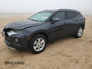 2022 Chevrolet Blazer LT z VIN 3GNKBJR48NS147768, wystawiony jako Copart lot #43224285 z przebiegiem 45 336 mil mil oraz Szkoda całkowita • Salvage title. Historia ofert i sprzedaży dostępna na DreamBid. Obrazek 1.