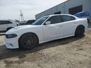 2015 Dodge Charger SRT Hellcat z VIN 2C3CDXL92FH905692, wystawiony jako Copart lot #89259455 z przebiegiem 85 836 mil mil oraz Czysty tytuł • Clean title. Historia ofert i sprzedaży dostępna na DreamBid. Obrazek 1.