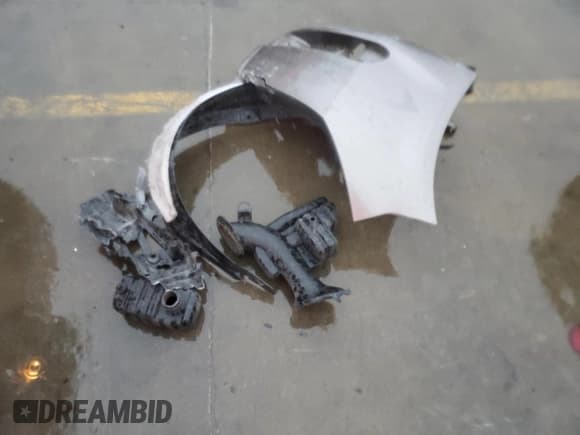 ✅ 2010 Chevrolet Malibu 1LS • VIN: 1G1ZB5EB0AF145796 • Lot: 85176065. Wystawiony na Copart z przebiegiem 145 894 mil. Bezpłatny archiwum sprzedaży aukcyjnych z USA i szczegółowy raport historii pojazdu na DreamBid. Zdjęcie 12.