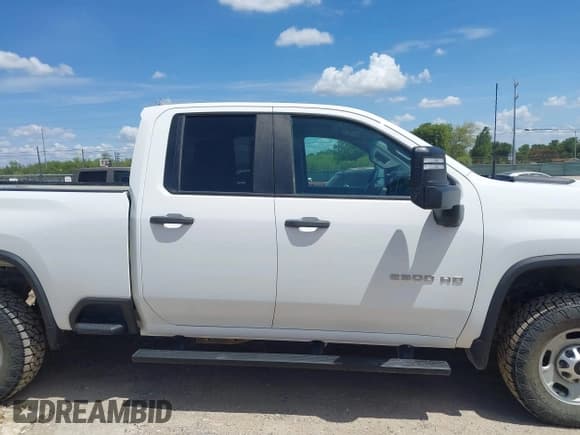 ✅ 2022 Chevrolet Silverado 2500HD Work Truck • VIN: 1GC2YLE71NF266561 • Lot: 42787646. Wystawiony na IAAI z przebiegiem 96 660 mil. Bezpłatny archiwum sprzedaży aukcyjnych z USA i szczegółowy raport historii pojazdu na DreamBid. Zdjęcie 13.