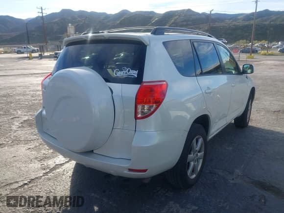 ✅ 2007 Toyota RAV4 Limited • VIN: JTMZD31V075043709 • Lot: 43836621. Listed on IAAI with 203,806 mi. Free auction sales archive from the USA and detailed vehicle history report at DreamBid. Image 4.