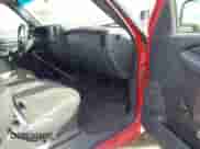 ✅ 2000 Chevrolet Silverado 1500 LS • VIN: 2GCEK19V7Y1212625 • Lot: 43598744. Wystawiony na IAAI z przebiegiem 217 710 mil mil. Skorzystaj z bezpłatnego archiwum sprzedaży aukcyjnych z USA i zobacz szczegółowy raport historii pojazdu na DreamBid. Zdjęcie 5.