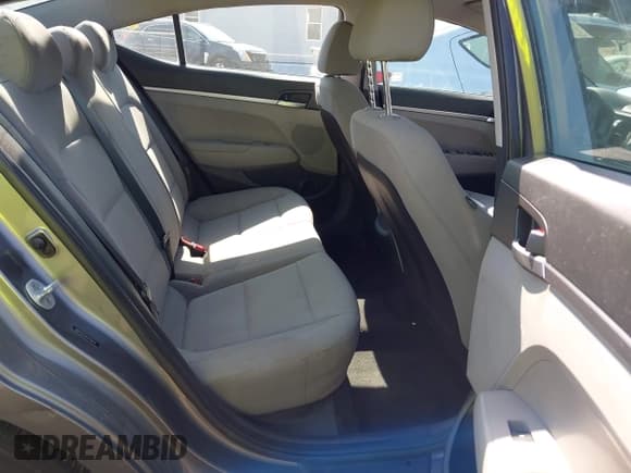 ✅ 2019 Hyundai Elantra SE • VIN: 5NPD74LF4KH456870 • Lot: 43324949. Listed on IAAI with 162,497 mi. Free auction sales archive from the USA and detailed vehicle history report at DreamBid. Image 8.