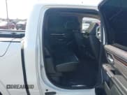 ✅ 2022 Ram 1500 Laramie • VIN: 1C6SRFJT9NN122819 • Lot: 43256952. Wystawiony na IAAI z przebiegiem 52 783 mil. Bezpłatny archiwum sprzedaży aukcyjnych z USA i szczegółowy raport historii pojazdu na DreamBid. Zdjęcie 8.