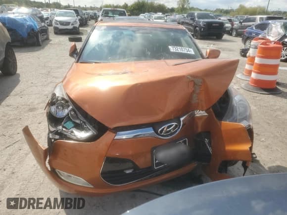 ✅ 2013 Hyundai Veloster w/Gray Int • VIN: KMHTC6AD2DU164983 • Lot: 73210754. Wystawiony na Copart z przebiegiem Nie podano. Bezpłatny archiwum sprzedaży aukcyjnych z USA i szczegółowy raport historii pojazdu na DreamBid. Zdjęcie 5.