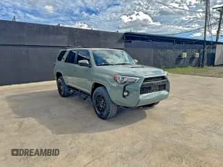 ✅ 2022 Toyota 4Runner TRD Off Road • VIN: JTEPU5JR0N6047798 • Lot: 96354655. Listed on Copart with 33,668 mi. Free auction sales archive from the USA and detailed vehicle history report at DreamBid. Image 1.