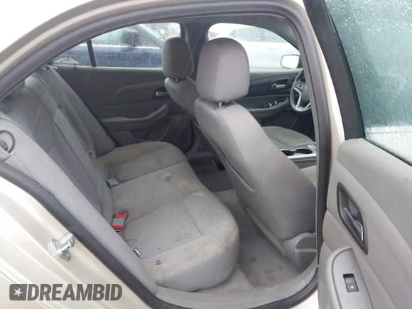 2013 Chevrolet Malibu LS z VIN 1G11A5SA9DF313449, wystawiony jako IAAI lot #42320851 z przebiegiem 123 722 mil mil oraz . Historia ofert i sprzedaży dostępna na DreamBid. Obrazek 8.