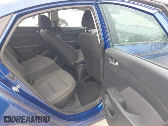 2021 Hyundai Accent SE z VIN 3KPC24A68ME150775, wystawiony jako IAAI lot #43146523 z przebiegiem 69 875 mil mil oraz . Historia ofert i sprzedaży dostępna na DreamBid. Obrazek 8.