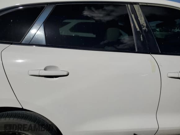 ✅ 2022 Jaguar F-Pace S • VIN: SADCJ2EX9NA697587 • Lot: 81276435. Wystawiony na Copart z przebiegiem Nie podano. Bezpłatny archiwum sprzedaży aukcyjnych z USA i szczegółowy raport historii pojazdu na DreamBid. Zdjęcie 10.