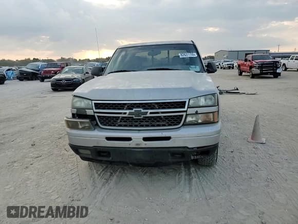 ✅ 2006 Chevrolet Silverado 1500 LT1 • VIN: 2GCEK13Z161267757 • Lot: 82631755. Listed on Copart with 376,704 mi. Free auction sales archive from the USA and detailed vehicle history report at DreamBid. Image 13.