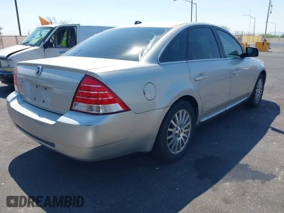✅ 2007 Mercury Montego Premier • VIN: 1MEHM42117G603561 • Lot: 42957210. Wystawiony na IAAI z przebiegiem Nie podano. Bezpłatny archiwum sprzedaży aukcyjnych z USA i szczegółowy raport historii pojazdu na DreamBid. Zdjęcie 6.