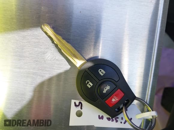 ✅ 2016 Nissan Versa SL • VIN: 3N1CN7AP7GL883615 • Lot: 41845425. Listed on IAAI with 137,587 mi. Free auction sales archive from the USA and detailed vehicle history report at DreamBid. Image 11.