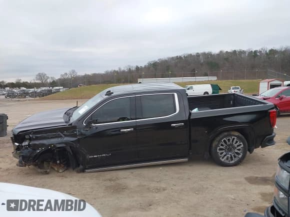 ✅ 2023 GMC Sierra 1500 Denali Ultimate • VIN: 1GTUUHEL1PZ225105 • Лот: 41222732. Опубликован ранее на IAAI с пробегом 18 795 миль. Бесплатный доступ к архиву аукционных продаж из США и подробный отчёт об истории автомобиля на DreamBid. Изображение 14.