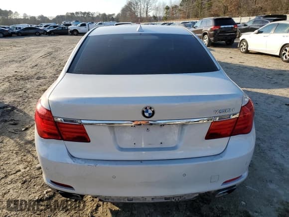 ✅ 2009 BMW 7 Series 750i • VIN: WBAKA83519CY35318 • Lot: 42594275. Listed on Copart with 189,874 mi. Free auction sales archive from the USA and detailed vehicle history report at DreamBid. Image 6.