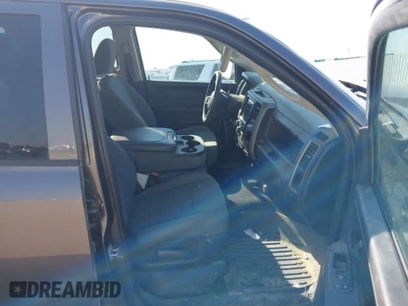 ✅ 2020 Ram 1500 Tradesman • VIN: 1C6RR7FT5LS154324 • Lot: 43215428. Wystawiony na IAAI z przebiegiem 112 290 mil. Bezpłatny archiwum sprzedaży aukcyjnych z USA i szczegółowy raport historii pojazdu na DreamBid. Zdjęcie 5.