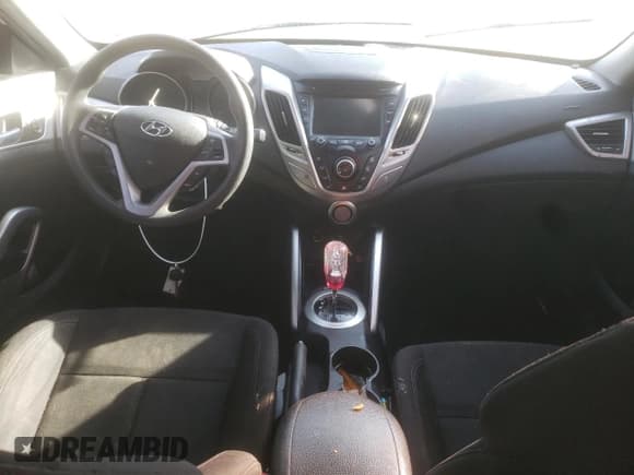 ✅ 2016 Hyundai Veloster • VIN: KMHTC6AD3GU291245 • Lot: 41369254. Wystawiony na Copart z przebiegiem Nie podano. Bezpłatny archiwum sprzedaży aukcyjnych z USA i szczegółowy raport historii pojazdu na DreamBid. Zdjęcie 8.