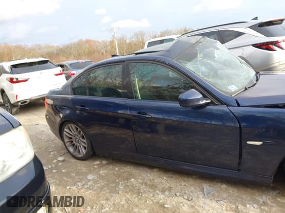 ✅ 2011 BMW 3 Series 335d • VIN: WBAPN7C55BA950171 • Lot: 43658182. Wystawiony na IAAI z przebiegiem Nie podano. Bezpłatny archiwum sprzedaży aukcyjnych z USA i szczegółowy raport historii pojazdu na DreamBid. Zdjęcie 13.