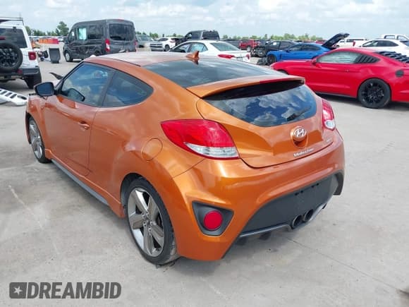 ✅ 2013 Hyundai Veloster Turbo • VIN: KMHTC6AE7DU119420 • Lot: 42676940. Wystawiony na IAAI z przebiegiem 135 948 mil. Bezpłatny archiwum sprzedaży aukcyjnych z USA i szczegółowy raport historii pojazdu na DreamBid. Zdjęcie 3.