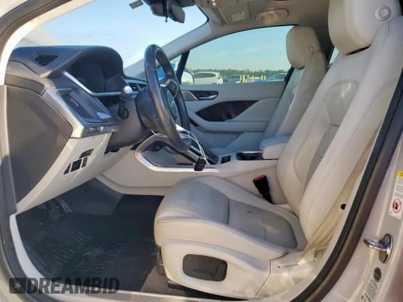 ✅ 2020 Jaguar I-Pace S • VIN: SADHB2S19L1F80966 • Lot: 81696355. Wystawiony na Copart z przebiegiem 73 452 mil. Bezpłatny archiwum sprzedaży aukcyjnych z USA i szczegółowy raport historii pojazdu na DreamBid. Zdjęcie 7.