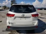 ✅ 2017 Toyota Highlander XLE • VIN: 5TDJZRFH6HS397282 • Лот: 83756695. Опубликован ранее на Copart с пробегом 182 183 миль. Бесплатный доступ к архиву аукционных продаж из США и подробный отчёт об истории автомобиля на DreamBid. Изображение 6.