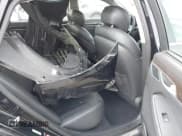 ✅ 2015 Hyundai Genesis 3.8L • VIN: KMHGN4JE4FU017852 • Lot: 41227267. Wystawiony na IAAI z przebiegiem 99 296 mil. Bezpłatny archiwum sprzedaży aukcyjnych z USA i szczegółowy raport historii pojazdu na DreamBid. Zdjęcie 8.