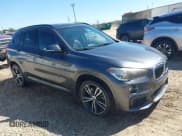 ✅ 2018 BMW X1 sDrive28i • VIN: WBXHU7C33J5H38892 • Лот: 43510586. Опубликован ранее на IAAI с пробегом 186 277 миль. Бесплатный доступ к архиву аукционных продаж из США и подробный отчёт об истории автомобиля на DreamBid. Изображение 1.