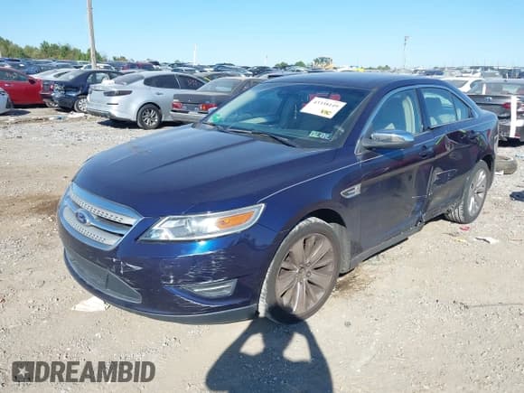 ✅ 2011 Ford Taurus Limited • VIN: 1FAHP2FW8BG132882 • Лот: 43338149. Опубликован ранее на IAAI с пробегом 155 814 миль. Бесплатный доступ к архиву аукционных продаж из США и подробный отчёт об истории автомобиля на DreamBid. Изображение 2.