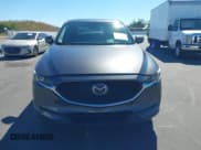 ✅ 2017 Mazda CX-5 Touring • VIN: JM3KFACL4H0136878 • Lot: 43606656. Wystawiony na IAAI z przebiegiem 137 446 mil. Bezpłatny archiwum sprzedaży aukcyjnych z USA i szczegółowy raport historii pojazdu na DreamBid. Zdjęcie 12.