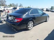 ✅ 2014 Mercedes-Benz C 250 Sport • VIN: WDDGF4HB9EG254966 • Lot: 43274146. Wystawiony na IAAI z przebiegiem 139 244 mil. Bezpłatny archiwum sprzedaży aukcyjnych z USA i szczegółowy raport historii pojazdu na DreamBid. Zdjęcie 4.