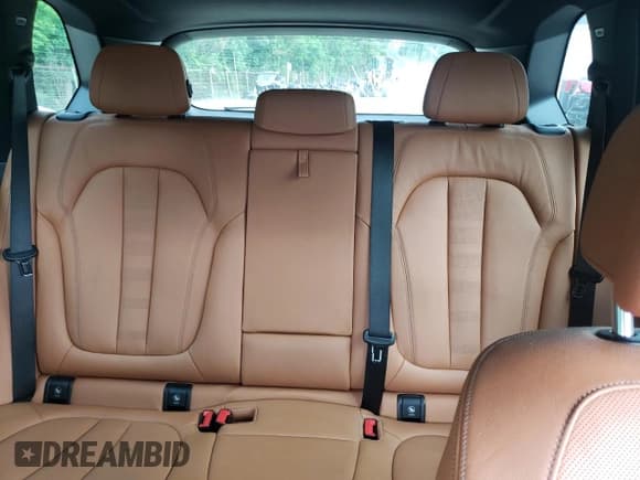 ✅ 2022 BMW X5 M50i • VIN: 5UXJU4C06N9M47784 • Лот: 64387675. Опубликован ранее на Copart с пробегом 40 870 миль. Бесплатный доступ к архиву аукционных продаж из США и подробный отчёт об истории автомобиля на DreamBid. Изображение 10.