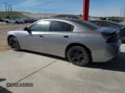 ✅ 2015 Dodge Charger SE • VIN: 2C3CDXBG0FH772110 • Lot: 43682359. Wystawiony na IAAI z przebiegiem 192 709 mil. Bezpłatny archiwum sprzedaży aukcyjnych z USA i szczegółowy raport historii pojazdu na DreamBid. Zdjęcie 15.