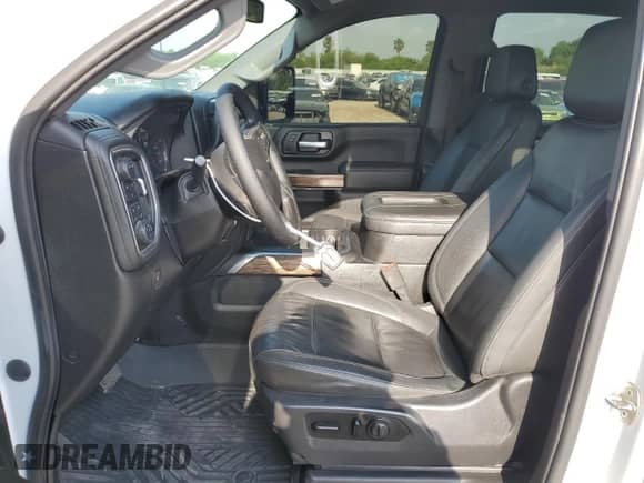 ✅ 2021 Chevrolet Silverado 2500HD LT • VIN: 1GC1YNE75MF169367 • Lot: 55177475. Wystawiony na Copart z przebiegiem 64 452 mil. Bezpłatny archiwum sprzedaży aukcyjnych z USA i szczegółowy raport historii pojazdu na DreamBid. Zdjęcie 7.