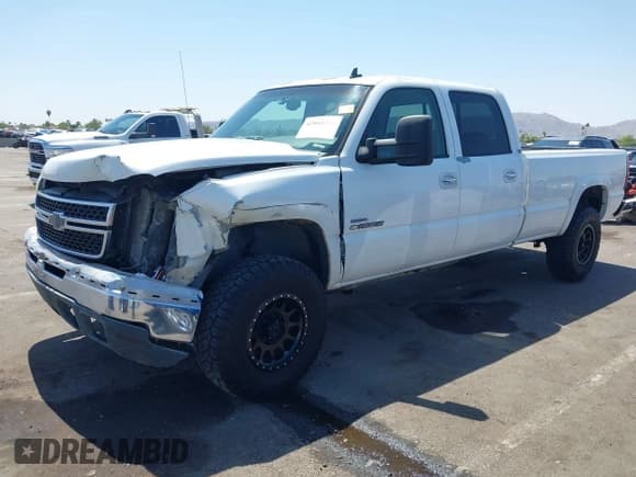 ✅ 2006 Chevrolet Silverado 2500HD LT3 • VIN: 1GCHK23D96F186182 • Лот: 42460326. Опубликован ранее на IAAI с пробегом 298 576 миль. Бесплатный доступ к архиву аукционных продаж из США и подробный отчёт об истории автомобиля на DreamBid. Изображение 18.