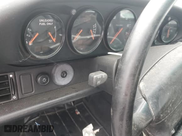 ✅ 1995 Porsche 911 • VIN: WP0CA2996SS342955 • Lot: 44072095. Wystawiony na Copart z przebiegiem Nie podano. Bezpłatny archiwum sprzedaży aukcyjnych z USA i szczegółowy raport historii pojazdu na DreamBid. Zdjęcie 9.