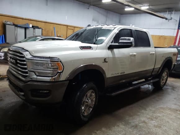 ✅ 2022 Ram 2500 Longhorn • VIN: 3C6UR5GL8NG165499 • Lot: 77813584. Wystawiony na Copart z przebiegiem 49 443 mil. Bezpłatny archiwum sprzedaży aukcyjnych z USA i szczegółowy raport historii pojazdu na DreamBid. Zdjęcie 1.