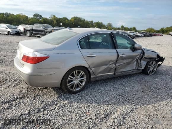 2011 Hyundai Genesis z VIN KMHGC4DF3BU119079, wystawiony jako Copart lot #71789764 z przebiegiem Nie podano mil oraz Szkoda całkowita • Salvage title. Historia ofert i sprzedaży dostępna na DreamBid. Obrazek 3.